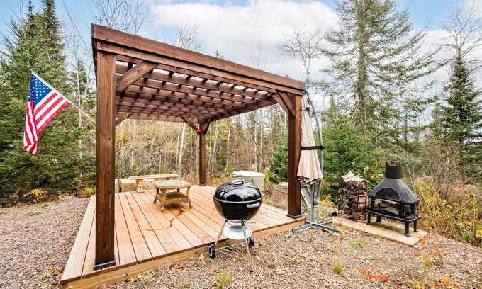 Grand Marais House | Charming Cabin + Games | Near Lutsen & GrandMarais