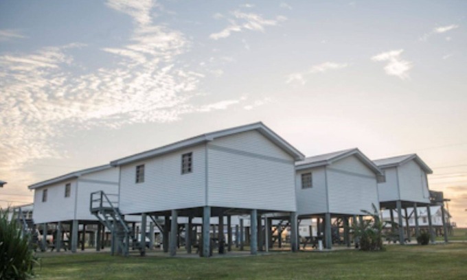 Grand Isle Cabin | Charming cabin in Grand Isle - Perfect for a getaway - Sun & Sand Cabins