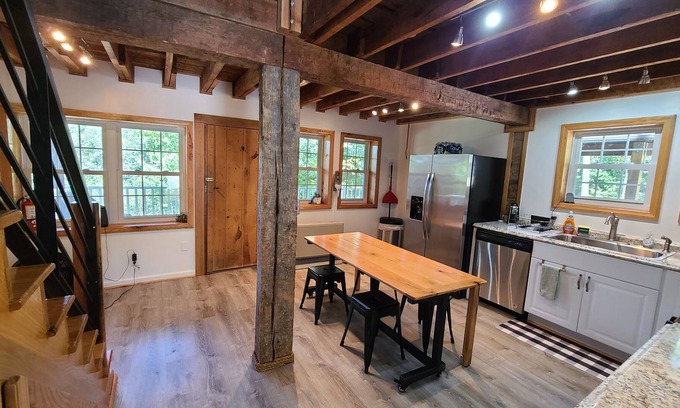 Franklin Cabin | Charming cabin nestled deep in the woods, great for a peaceful getaway