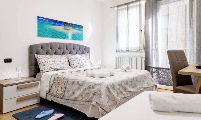 Marghera Bed & Breakfast | Charming Centrally Located 2-Bedroom Apartment in Venice, Mestre , Italy