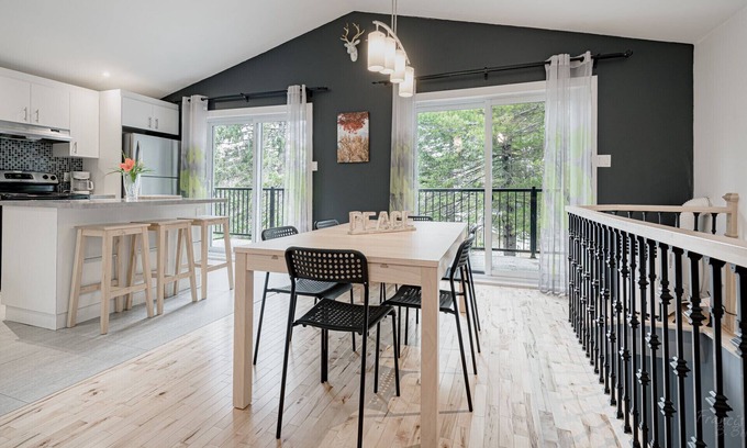 Saint-Sauveur Ski Chalet | CHARMING CHALET IN MORIN-HEIGHTS.