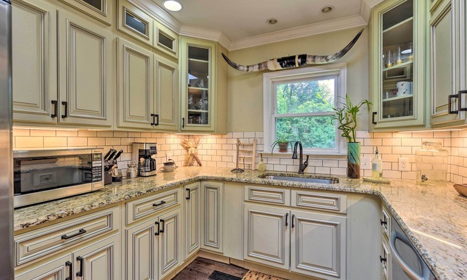 Charlotte Cottage | Charming Charlotte Cottage on a Half Acre!