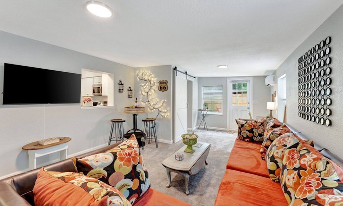 Largo House | Charming Coastal House Near Beaches
