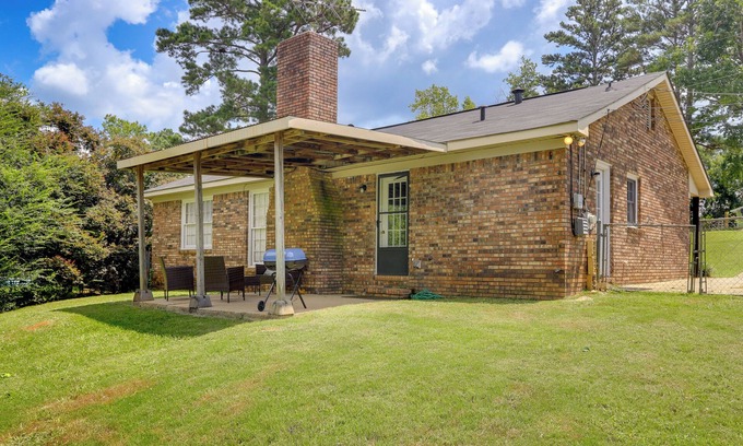 Fortson House | Charming Columbus Home w/Yard - 10 Mi to Dtwn!