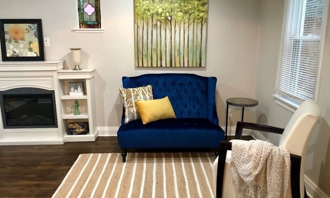 Glen Ellyn House | ✽ Charming Cottage ✽ close to College/Town/Station