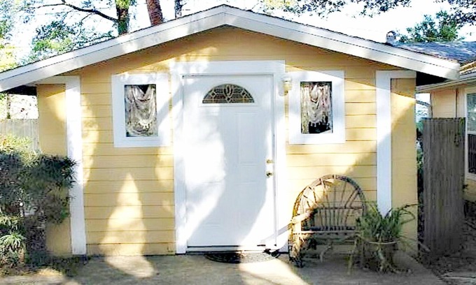 Clearwater Cottage | Charming Cottage Near Beach And Downtown Dunedin