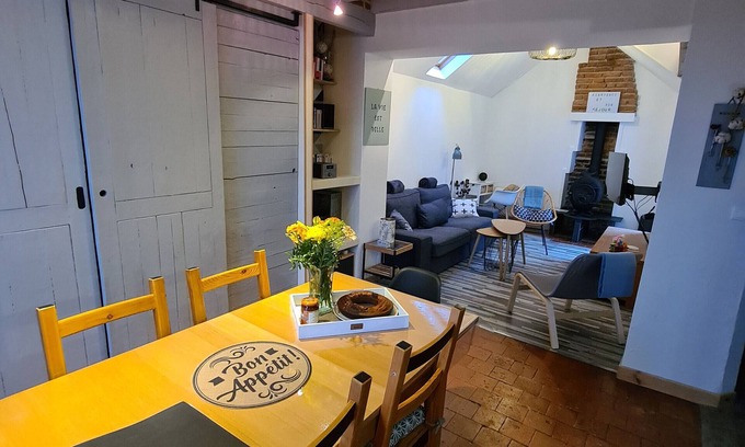 Sigloy Cottage | Charming Cottage with Garden in Loire, Near Châteaux, Pets Welcome