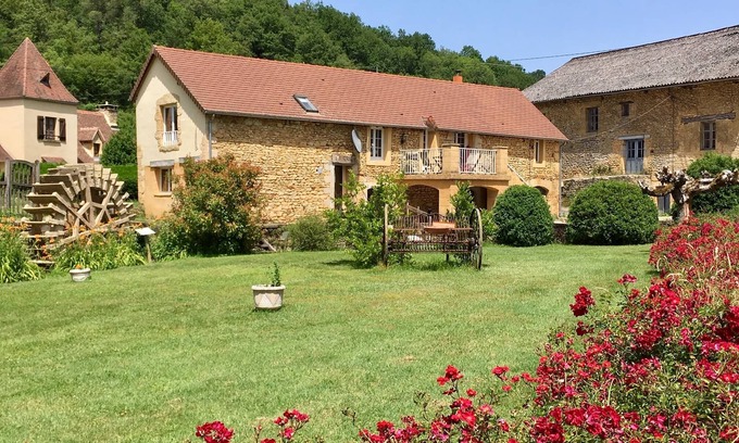 Archignac House | Charming cottages in an old mill, pool, jacuzzi