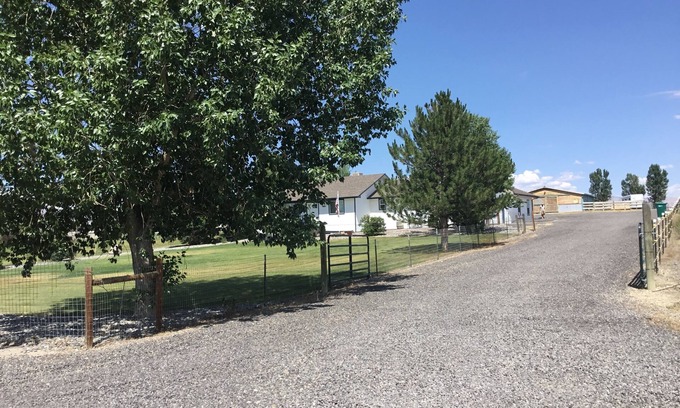 Fruita Apartment | Charming country studio close to Fruita and biking trails