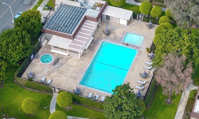 Stanton House | Charming Cozy Retreat 3bedroom and 2bath home in Tranquil Neighborhood Stanton