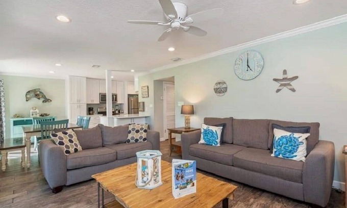 Miramar Beach Villa | Charming, cozy with a coastal vibe family sized villa, 15 min walk to the beach.
