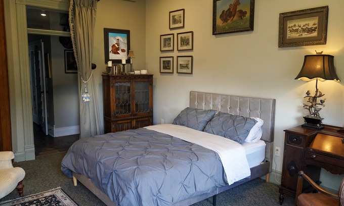 Silverton Apartment | Charming dog friendly suite in the heart of Silverton and the San Juans
