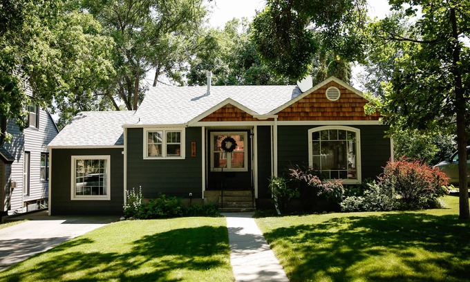 Central - Terry House | Charming downtown home- close to hospitals, historical neighborhoods, airport