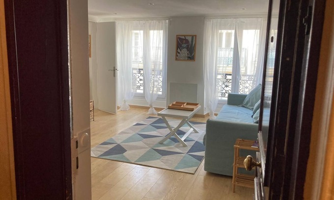 Quartier du Faubourg-Montmartre Apartment | Charming Duplex in Paris w/Terrace, view on Sacred-Coeur