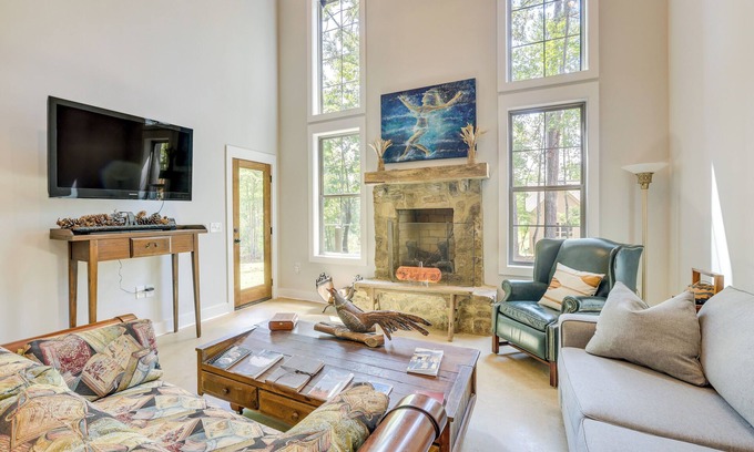 Little Kowaliga Cottage | Charming Eclectic Vacation Rental w/Beach Access!