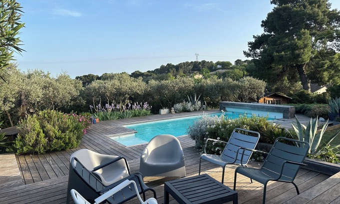 Chateauneuf-de-Gadagne House | Charming house with swimming pool in Châteauneuf-de-Gadagne