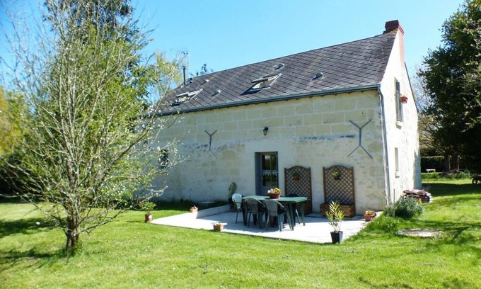 La Chapelle-sur-Loire Cottage | Charming 16th-18th Century House: Renovated, Close to Loire, Family-Friendly, All-Inclusive