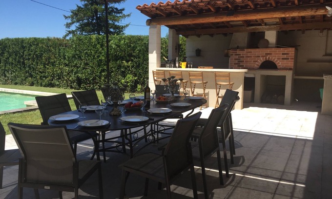 St.-Remy-de-Provence Villa | Charming house, heated pool,