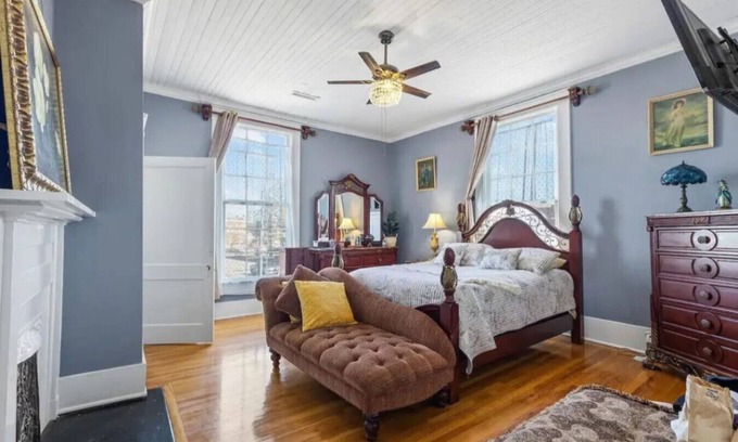 Anderson Apartment | Charming Getaway | Queen Bed, Yard & Free Parking
