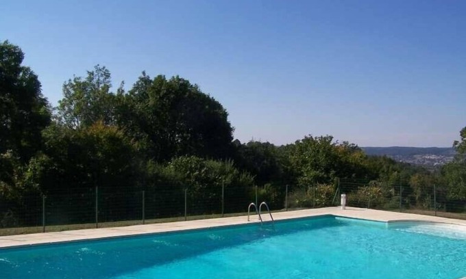 Grignols House | Charming gîte for up to 8 people with swimming pool. Chartreuse du XVII in Grignols DORDOGNE