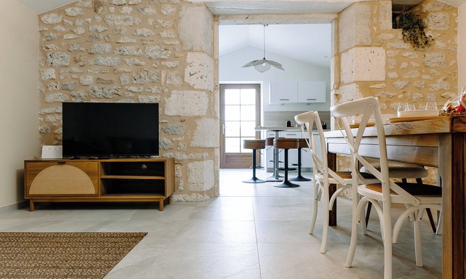 Souel House | Charming gîte with gym in the countryside near Cordes-sur-Ciel