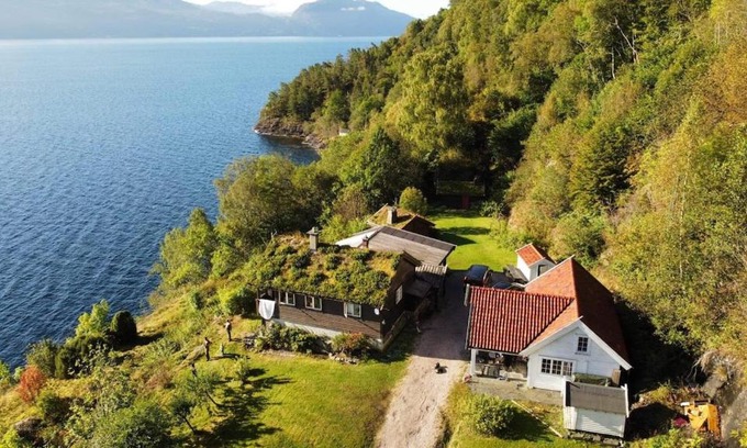 Kvam House | Charming guest house with amazing view