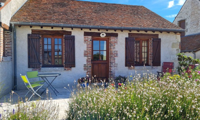 Bonnee Bed & Breakfast | Charming Gypsy Caravan with Private Parking and Air Conditioning