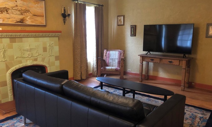Lower Greenville Apartment | Charming historical 1-bedroom apartment in Dallas