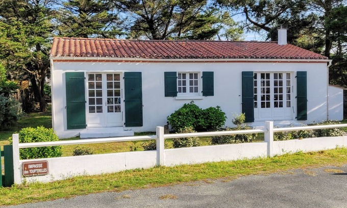 La Tranche-sur-Mer House | Charming house 100 m from the sea