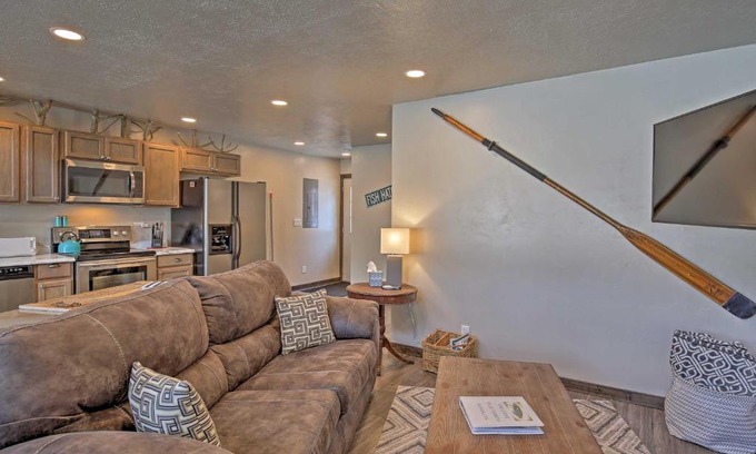 West Yellowstone House | Charming Home - 1 Mi to Yellowstone National Park!