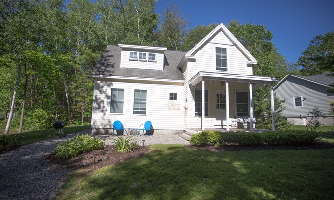 Kennebunkport House | Charming home in Kennebunkport - 10 minutes walk to Dock Square
