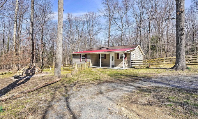 Kabletown House | Charming Home with Yard Near Shenandoah River!