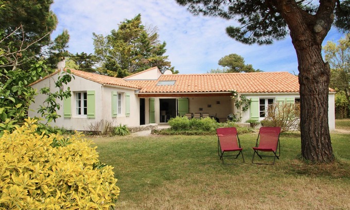Les Portes-en-Re House | Charming house with garden renovated in 2018, 300m from the beach