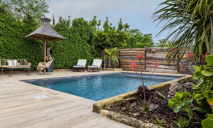Vauvert House | charming house with jacuzzi sauna and private pool