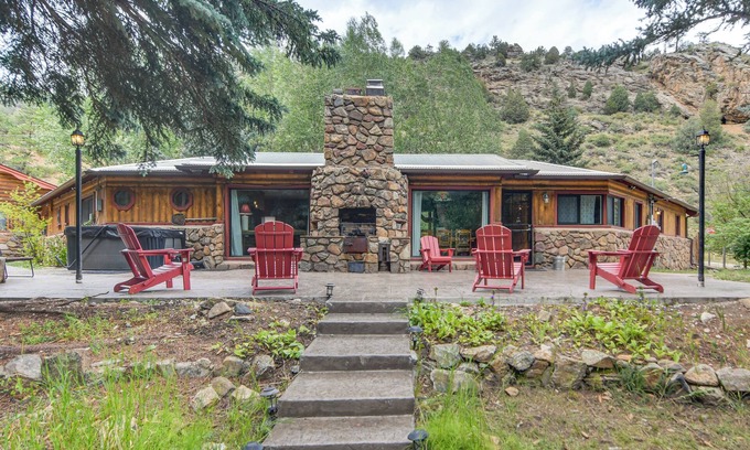 Idaho Springs House | Charming Idaho Springs Retreat on Chicago Creek!