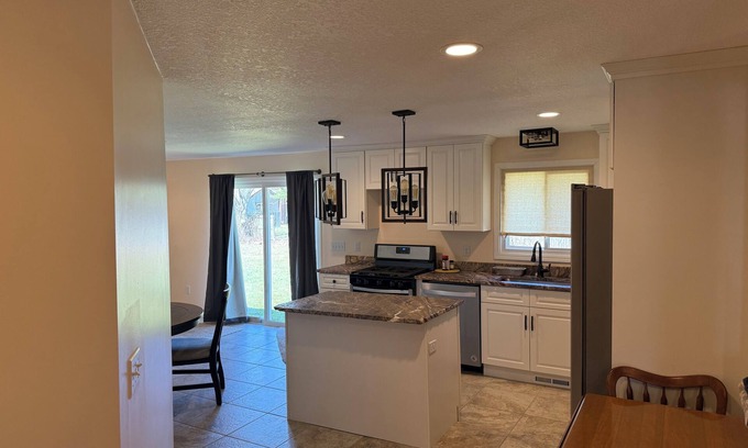 Craig Beach House | Charming lake home with 3-bedroom house in Pleasant Lake Milton