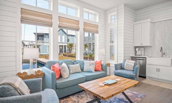 Port Aransas Cottage | Charming Lakefront Cottage with Breathtaking Views in Cinnamon Shore South