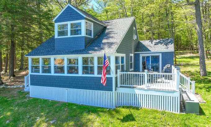 Windham Cabin | Charming lakefront cottage with a dock, WiFi, & washer/dryer - dogs welcome