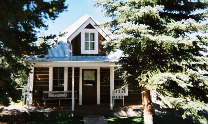 Crested Butte House | Charming Log Cabin in the Heart of Crested Butte