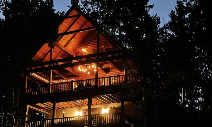 Star Valley Ranch Cabin | Charming log cabin with spectacular views of the valley. Comfy and cozy.
