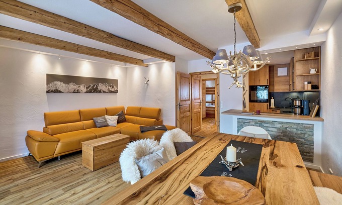 Groissenbach Apartment | Charming modern apartment "Glitzeralm" close to the ski and Three Lakes area.