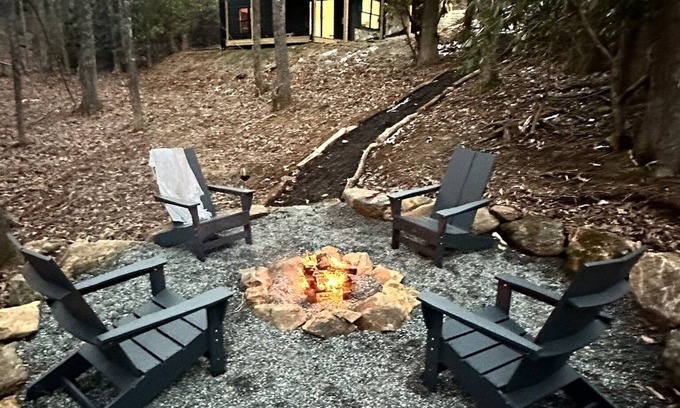 Boone Cabin | Charming Modern Bungalow between Boone and Blowing Rock with Hot Tub - Sleeps 10