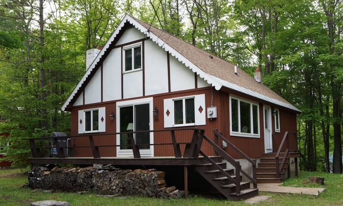 Bartlett Ski Chalet | Charming New Hampshire Chalet Vacation Home