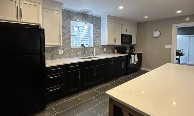 Indianapolis House | Charming newly renovated ranch 4 minutes from I-465 & US 31