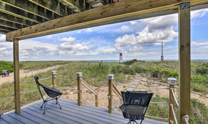 Salisbury House | Charming Oceanfront Home on Salisbury Beach