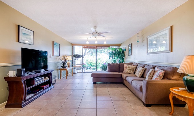 Islamorada Condo | Charming oceanfront condo with pool, beach access, tennis, & washer/dryer