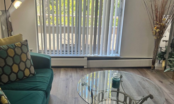 Cleveland Apartment | Charming Overlook 1BR- Quiet, Clean, and Comfortable