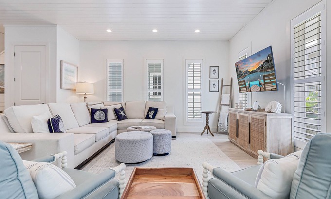 Cinnamon Shore Cottage | Charming Parkside Cottage@Cinnamon Shore North w/Easy Amenity Access!