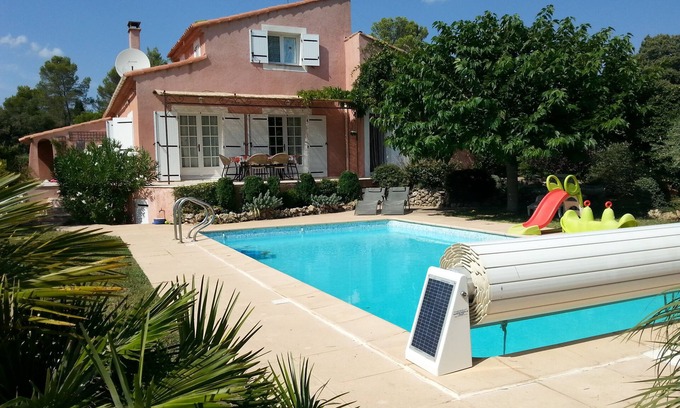 Sillans-la Cascade Villa | Charming pet friendly Provencal home with air con and outdoor heated pool