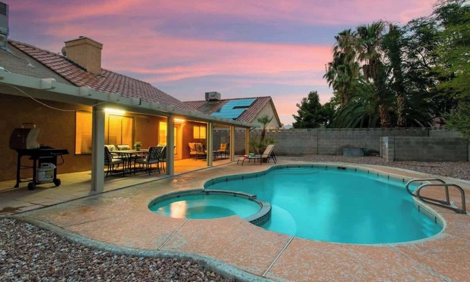 North Las Vegas House | Charming Pool Retreat: 5BR LV Home w/Pool Table